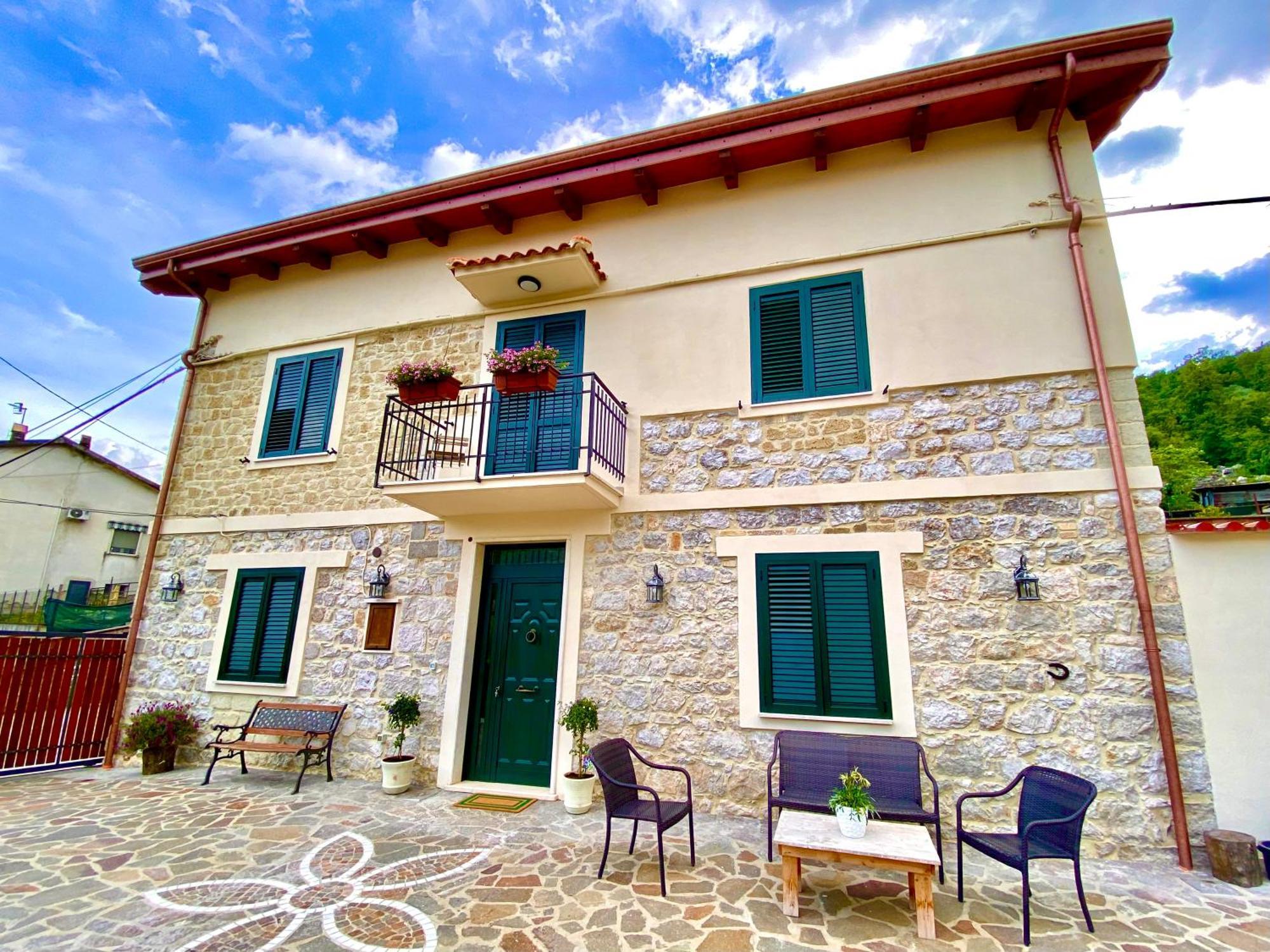 Bed and Breakfast La Casa Di Nonna Tella Lenola Esterno foto